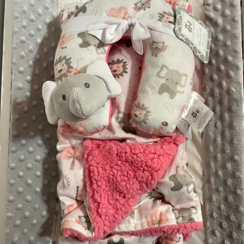 Cribmates 2 Piece Blanket Set Pink Elephants
